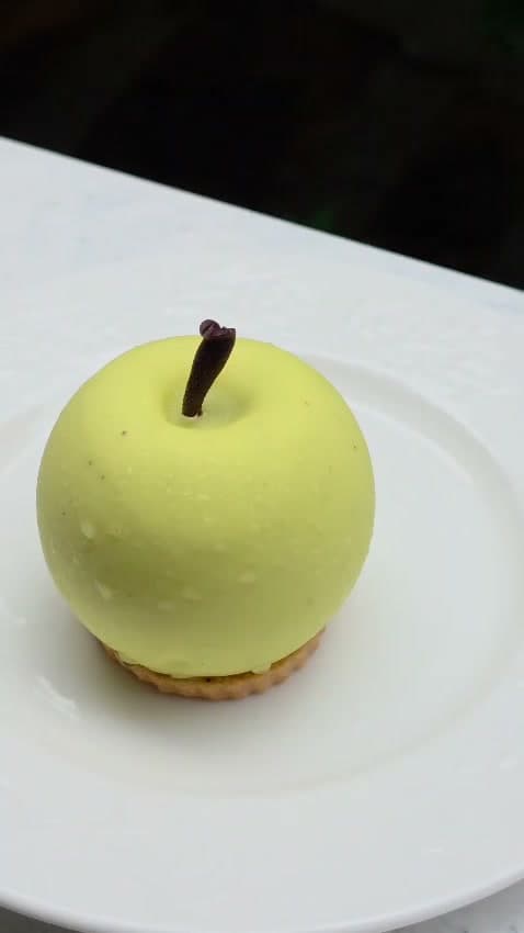 „Mărul verde” — mousse cu inimă de mere